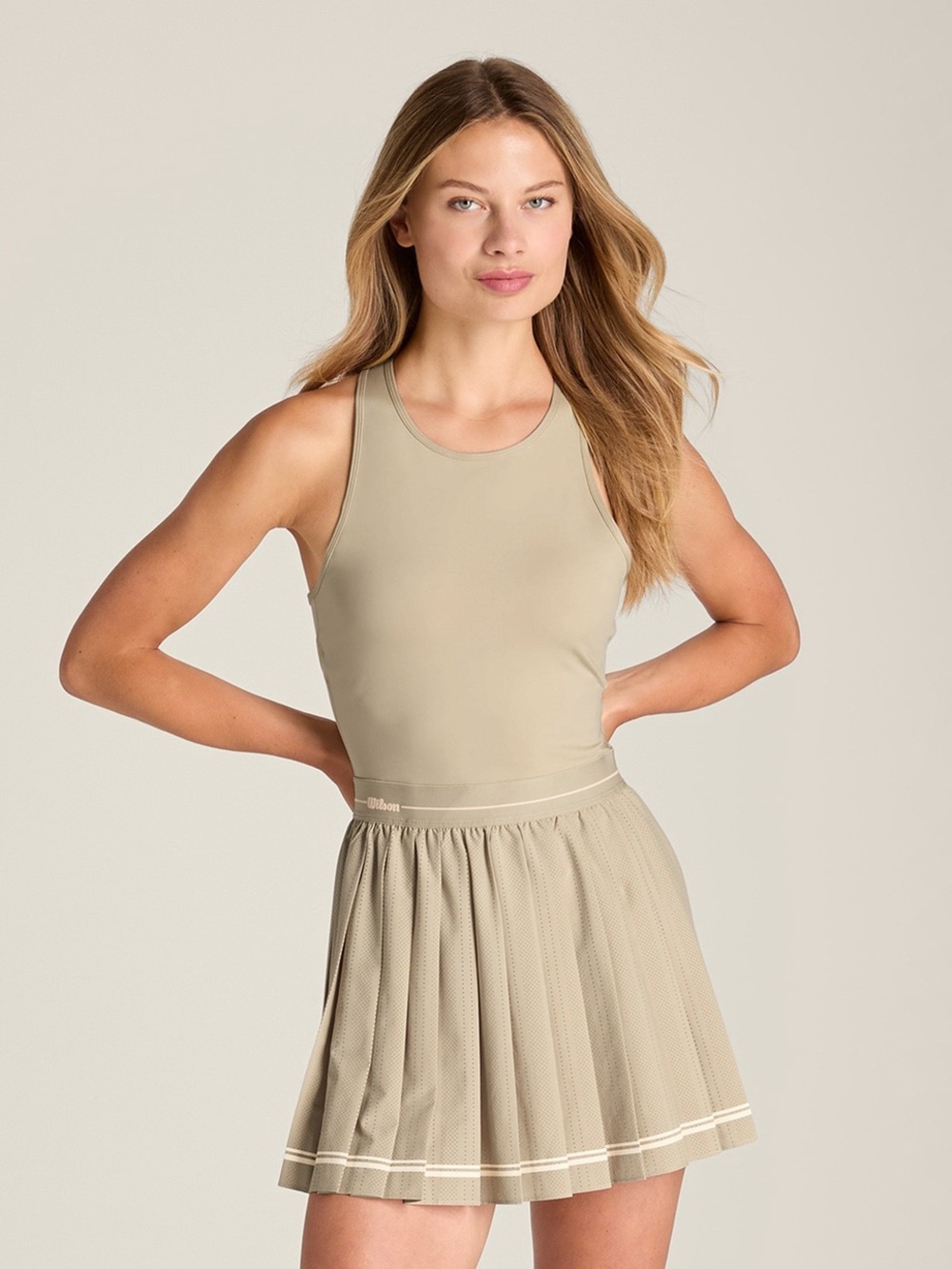 NWT Wilson Laser Cut Pleat Tennis Dress Unlined Safari Khaki size Medium